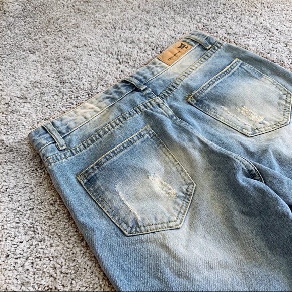 SheIn Distressed Light-washed Denim Pants - Picture 7 of 7